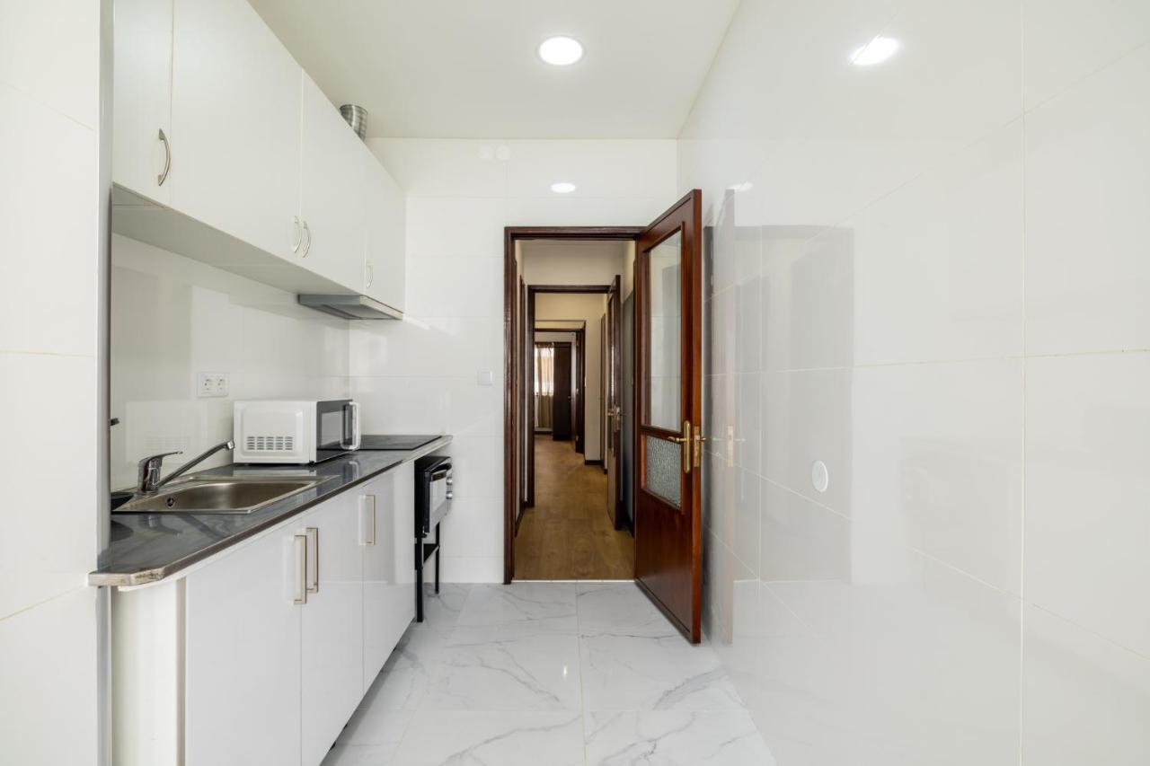 Downtown 2 Minutes By Walk To Center And Metro-Direct To Airpot T4 Leilighet Porto Eksteriør bilde