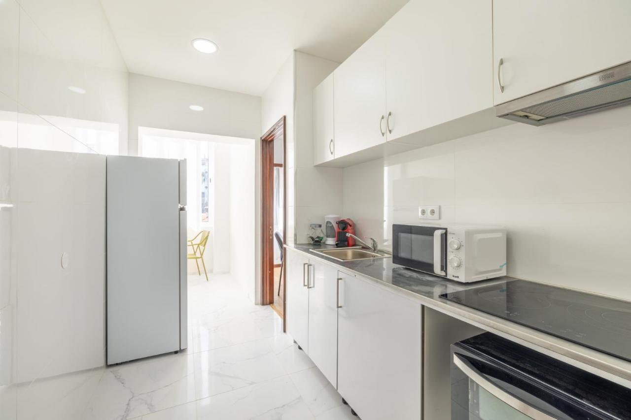 Downtown 2 Minutes By Walk To Center And Metro-Direct To Airpot T4 Leilighet Porto Eksteriør bilde