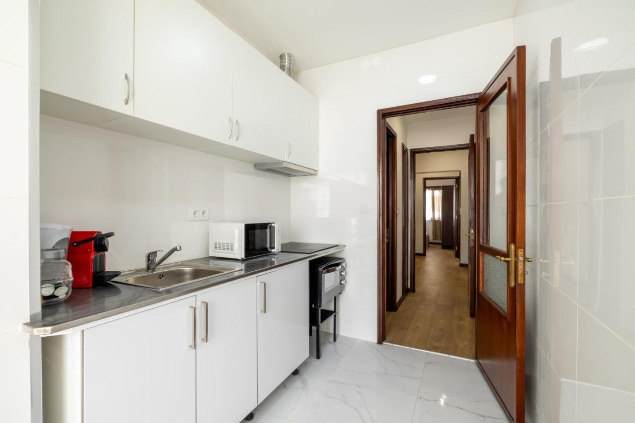 Downtown 2 Minutes By Walk To Center And Metro-Direct To Airpot T4 Leilighet Porto Eksteriør bilde