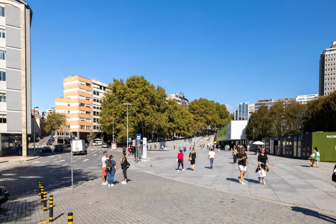 Downtown 2 Minutes By Walk To Center And Metro-Direct To Airpot T4 Leilighet Porto Eksteriør bilde