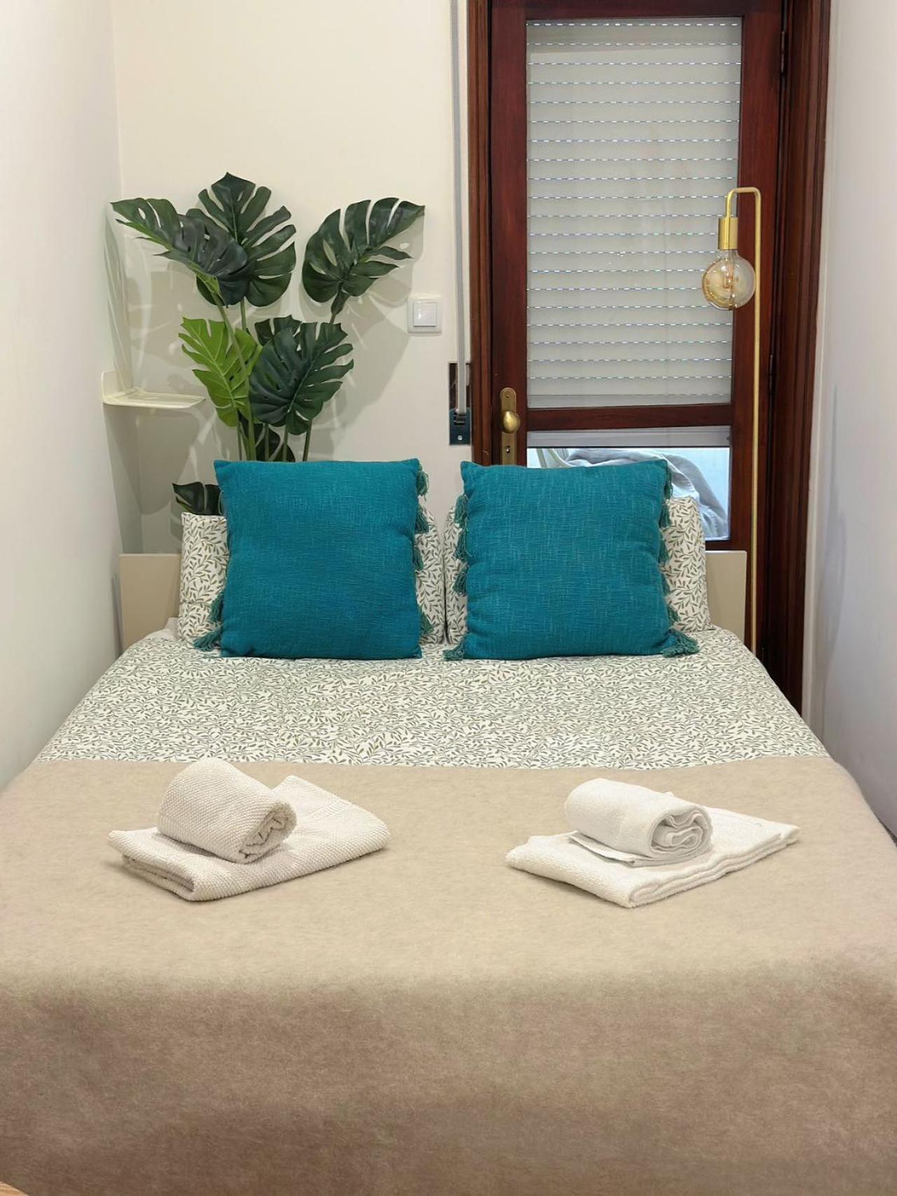Downtown 2 Minutes By Walk To Center And Metro-Direct To Airpot T4 Leilighet Porto Eksteriør bilde